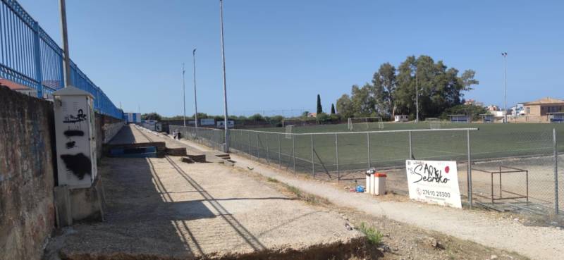 Εμπορικός Σύλλογος Κυπαρισσίας: Ευχές στους μαθητές, κραυγή αγωνίας για το γήπεδο