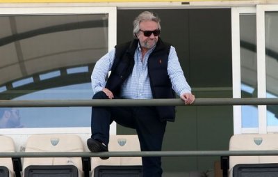 "Τέλος" από το ποδόσφαιρο ο Κομπότης