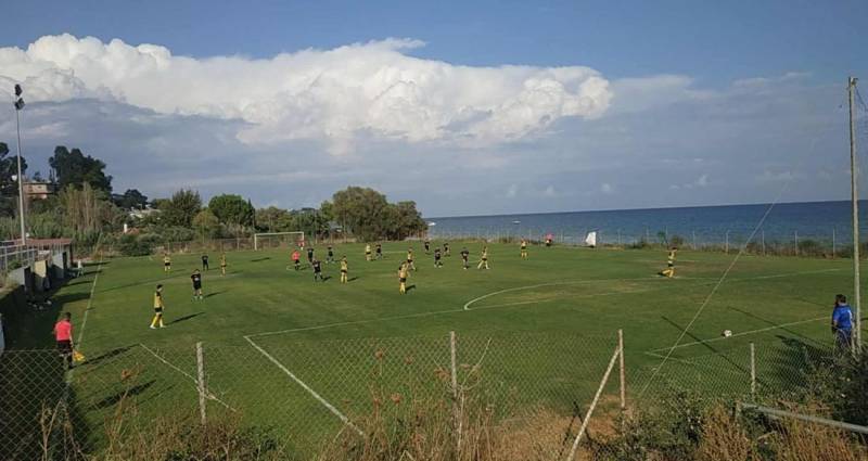 ΘΥΕΛΛΑ ΧΑΡΑΚΟΠΙΟΥ – ΑΤΡΟΜΗΤΟΣ ΠΛΑΤΥ 4-0: Χωρίς πρόβλημα στους “16”