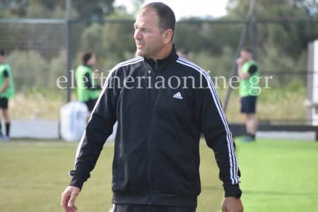 Παραμένει στον πάγκο του ΠΑΟΚ Ασπροχώματος ο Λυμπερόπουλος