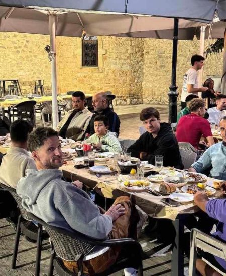 ΤΕΛΟΣ ΑΓΡΑΣ: Οικογενειακό δείπνο πριν την ιστορική πρεμιέρα στη Γ' Εθνική (φώτο)