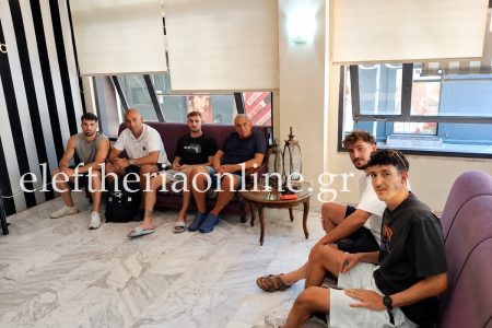 ΜΙΛΤΙΑΔΗΣ: Τετ α τετ Κουρμπανά με τους παίκτες πριν από την «πρώτη»