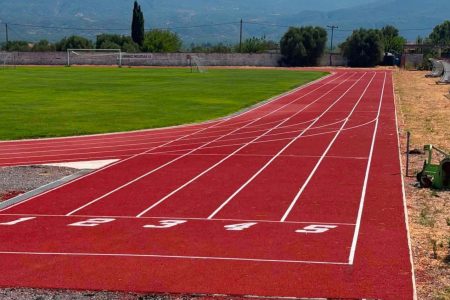 Νέα εικόνα στο Δημοτικό Στάδιο Μελιγαλά με το καινούργιο ταρτάν (φώτο)