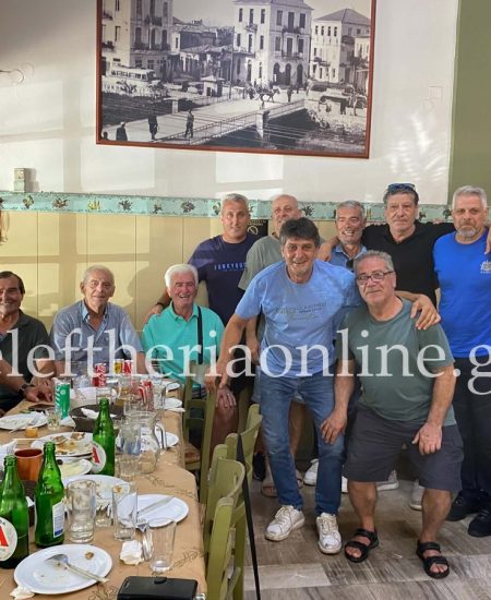 Παλαίμαχοι της Καλαμάτας αντάμωσαν στο εστιατόριο «Ο Νέδων» και θυμήθηκαν τα παλιά (φώτο)