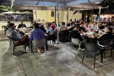 ΤΕΛΟΣ ΑΓΡΑΣ: Οικογενειακό δείπνο πριν την ιστορική πρεμιέρα στη Γ' Εθνική (φώτο)