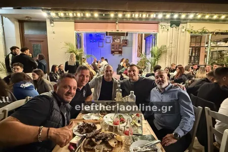 Αντίπαλοι στο γήπεδο, φίλοι εκτός!
