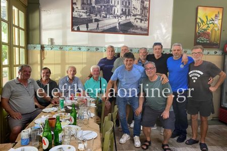 Παλαίμαχοι της Καλαμάτας αντάμωσαν στο εστιατόριο «Ο Νέδων» και θυμήθηκαν τα παλιά (φώτο)