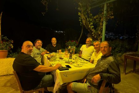 Ποδοσφαιρική συνάντηση στα Λαίικα