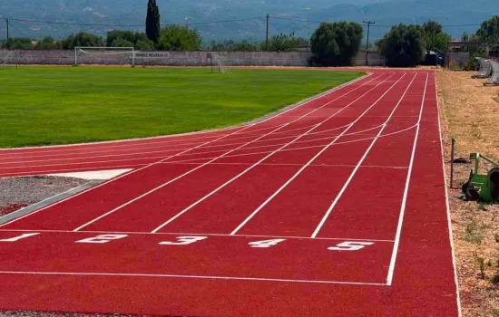 Νέα εικόνα στο Δημοτικό Στάδιο Μελιγαλά με το καινούργιο ταρτάν (φώτο)