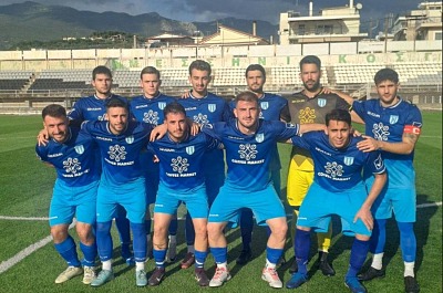 ΜΕΣΣΗΝΙΑΚΟΣ – Α.Ο. ΦΟΙΝΙΚΟΥΝΤΑΣ 0-1: Τρίτη συνεχόμενη νίκη (φωτογραφίες)